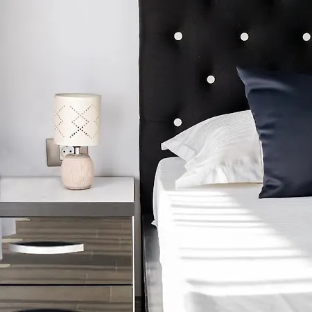 Апартаменты Apartament Alezzi Black&white 2 *