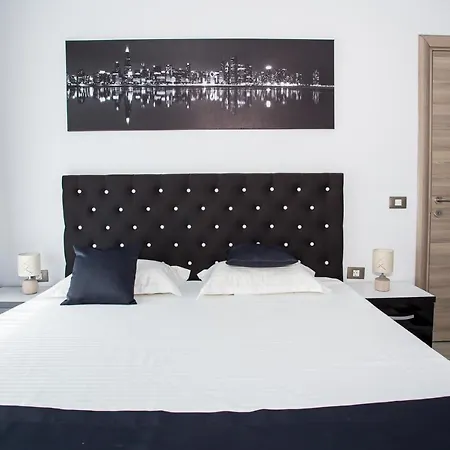 Apartament Alezzi Black&white 2 * Năvodari